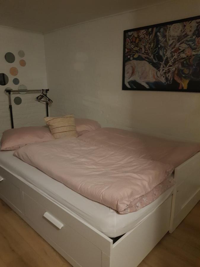 Trandafir Guesthouse Егтвед Екстер'єр фото